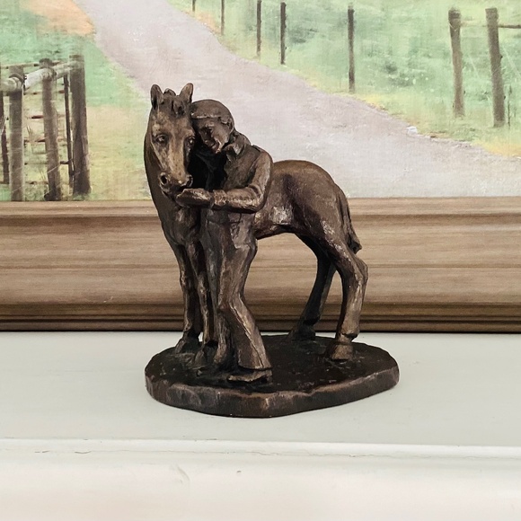 Vintage Austin Production Inc 1980 Girl Feeding Horse Sculpture Figurine Plaster - Picture 1 of 12